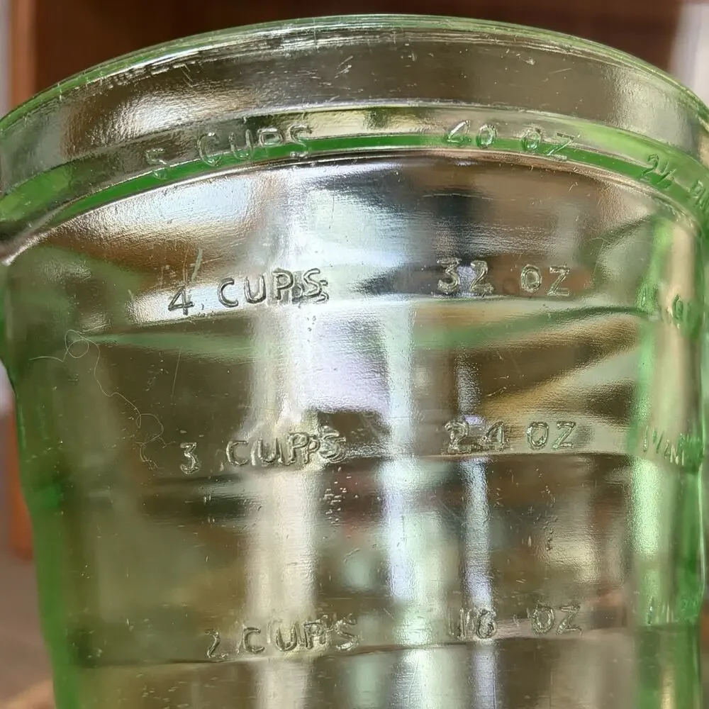 Rare T&S Torrington Handimaid Green Depression Uranium Glass 5 Cup Measuring Cup